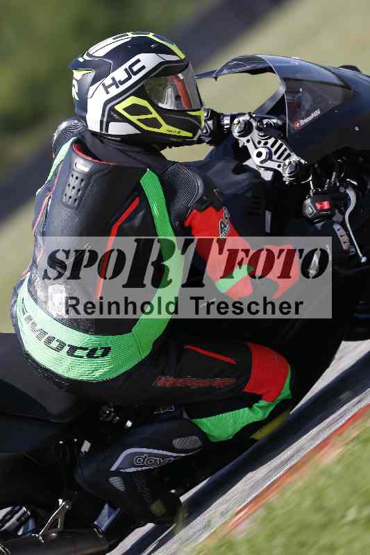 /44 09.08.2025 Plüss Moto Sport ADR/Freies Fahren/404